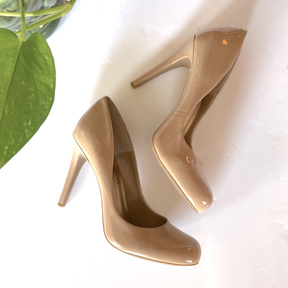 Jessica Simpson Calie heels beige tan nude patent